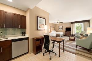 Fairfield & By Marriott Atlanta Perimeter Center