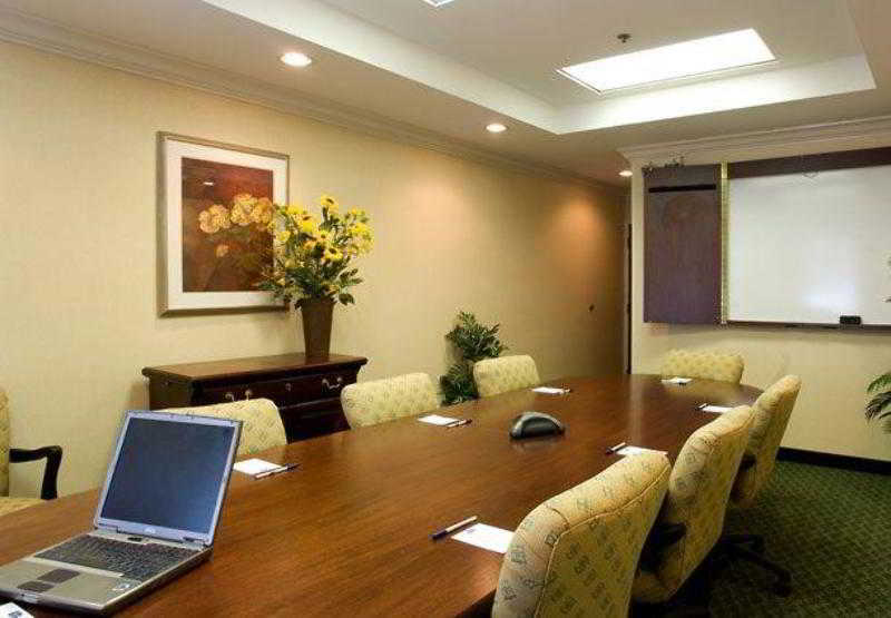 Hotel Fairfield & By Marriott Atlanta Perimeter Center 3*